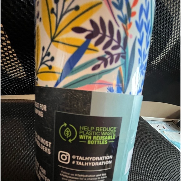 8x3.5 inches approximately tall boy Tumbler NWT + free 8 new Nespresso capsules - Picture 3 of 9